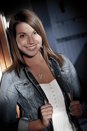 Lindsay Melling Senior Images-0547