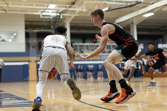 Rockford Christian Boys Varsity Basketball vs Winnebago 12-3-2022-0445