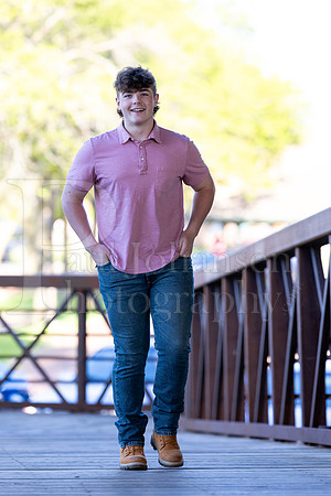 Jayden Vecchione Senior Images 5-3-2024-0174