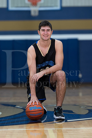 RC Basketball Seniors Banner Shoot 12-2-2021-0272