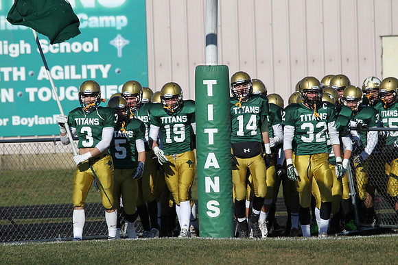 Boylan Varsity Football vs Batavia Semi Finals 11-23-2013 -4131