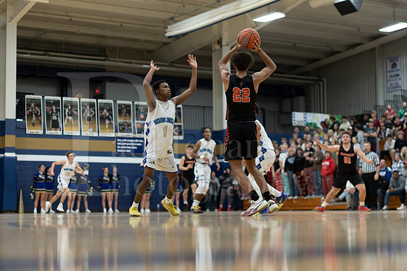 Rockford Christian Boys Varsity Basketball vs Winnebago 12-3-2022-0410