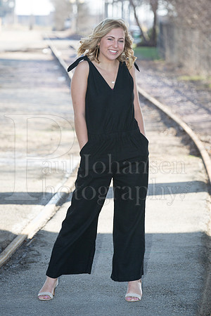 Annie Cyrs Senior Images 4-24-2018-0074