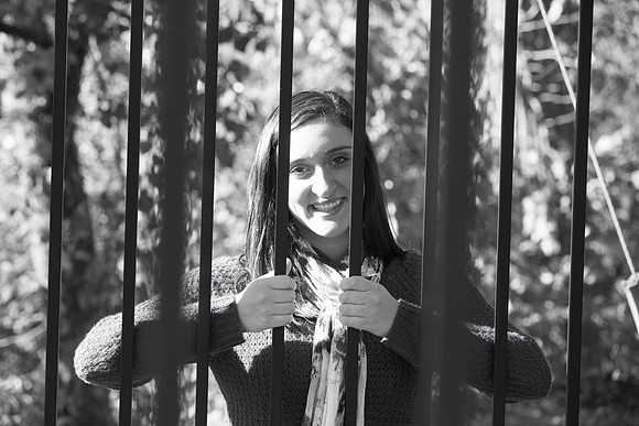 Linzy Lorence Senior Images 10-7-2013-4073