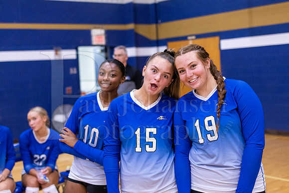 RC Girls Varsity Volleyball vs Woodstock Marian 8-27-2024-0026