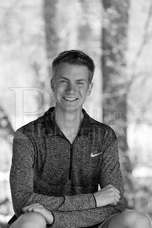 Nick Monkemeyer Senior Images 4-17-2016-0193