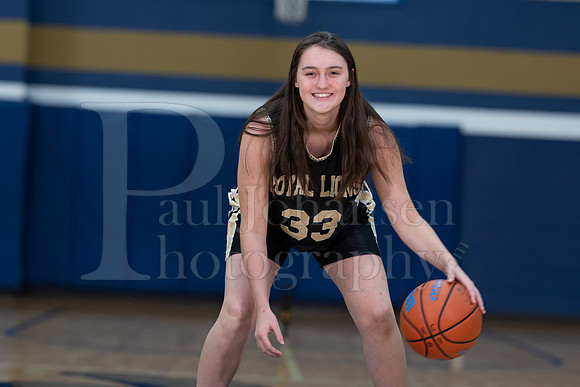 RC Basketball Seniors Banner Shoot 12-2-2021-0098