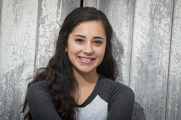 Emily Bergez Senior Images 8-10-2014-0676-2