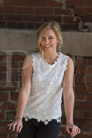 Annie Cyrs Senior Images 4-24-2018-0228