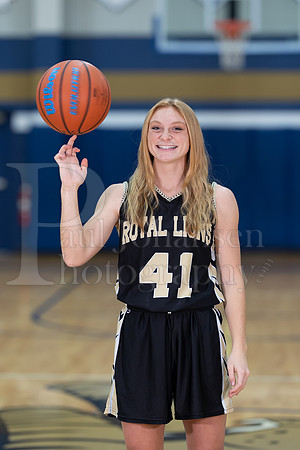 RC Basketball Seniors Banner Shoot 12-2-2021-0176