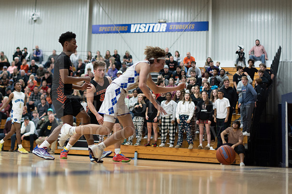 Rockford Christian Boys Varsity Basketball vs Winnebago 12-3-2022-0424