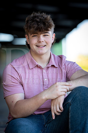 Jayden Vecchione Senior Images 5-3-2024-0206