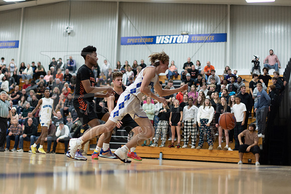 Rockford Christian Boys Varsity Basketball vs Winnebago 12-3-2022-0423