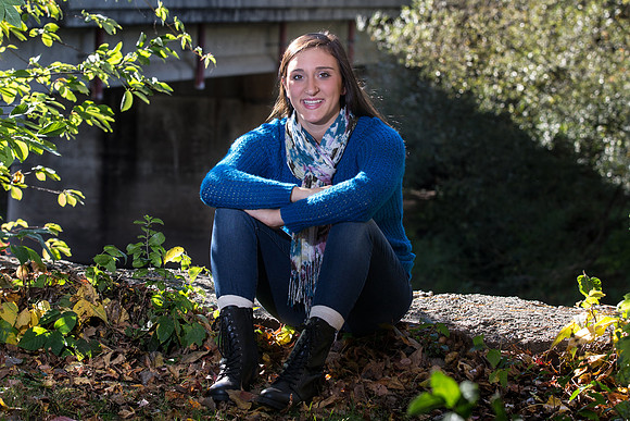 Linzy Lorence Senior Images 10-7-2013-4082