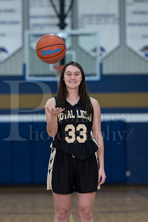 RC Basketball Seniors Banner Shoot 12-2-2021-0104