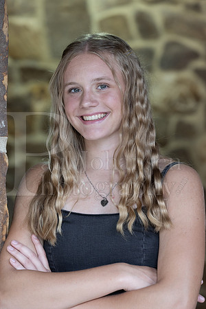 Emma Joiner Senior Images 7-25-2022-0483