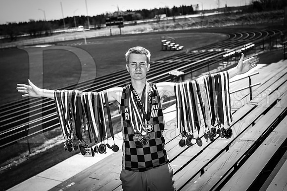 Nick Monkemeyer Senior Images 4-17-2016-0202-2