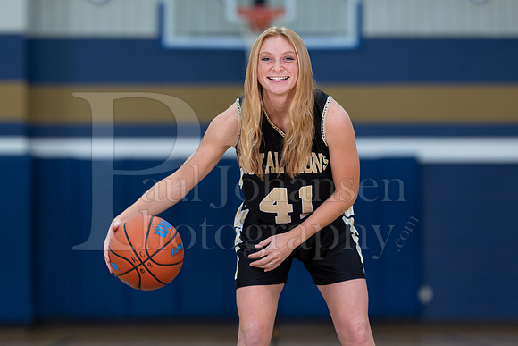 RC Basketball Seniors Banner Shoot 12-2-2021-0156