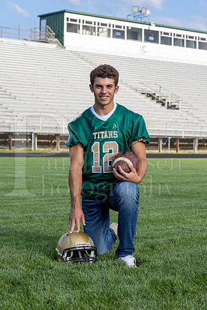 Nick Davenport Senior Images 8-4-2022-0048