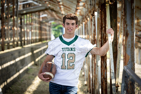 Nick Davenport Senior Images 8-4-2022-0156