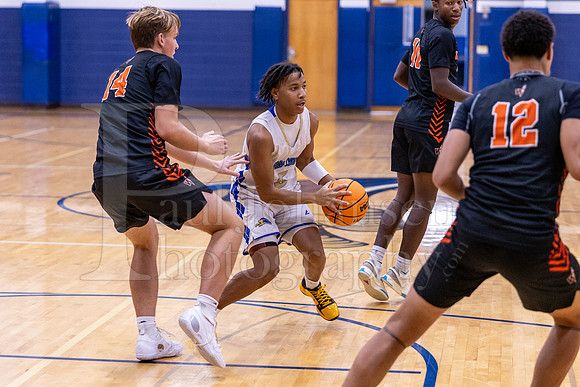 Rockford Christian Boys Varsity Basketball vs Winnebago 11-25-2024-0136