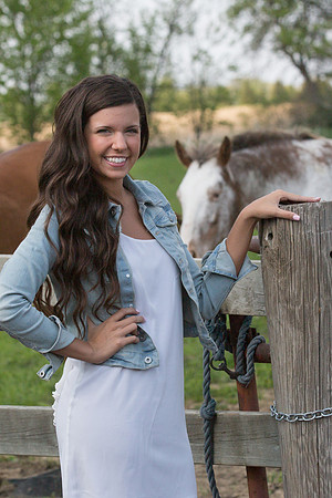 Alyssa Evett Senior Images 5-18-2014-3887