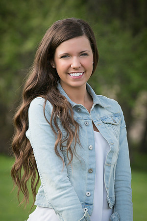 Alyssa Evett Senior Images 5-18-2014-3931_PE