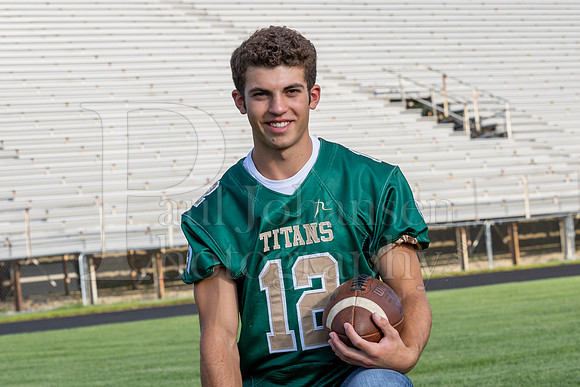 Nick Davenport Senior Images 8-4-2022-0049