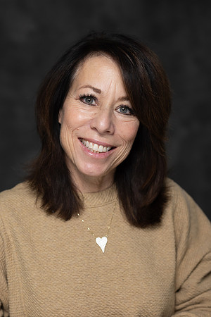Tracy Krahmer Portraits 11-15-2024-0772
