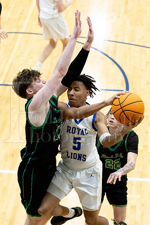 Rockford Christian Boys Varsity Basketball vs Rock Falls 2-7-2025-0840