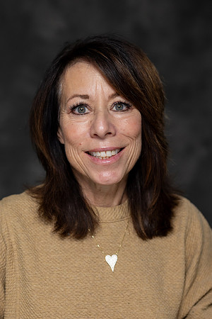Tracy Krahmer Portraits 11-15-2024-0777