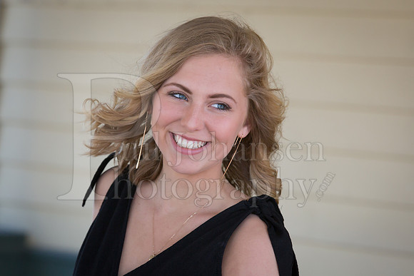 Annie Cyrs Senior Images 4-24-2018-0017