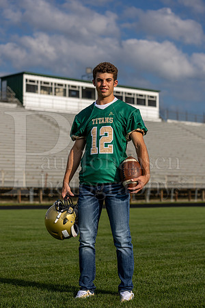 Nick Davenport Senior Images 8-4-2022-0013