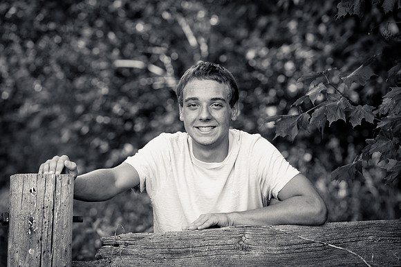 Mike Lundeen Senior Images-5074