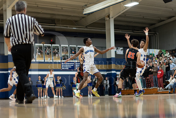 Rockford Christian Boys Varsity Basketball vs Winnebago 12-3-2022-0473