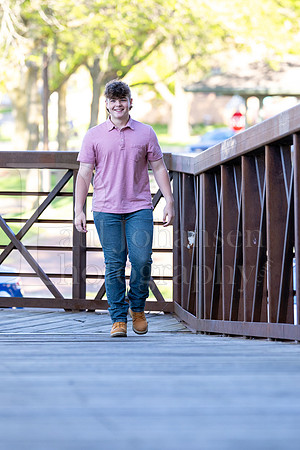 Jayden Vecchione Senior Images 5-3-2024-0155