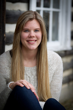 Emily Nylen Senior Images-5125