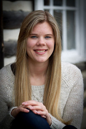 Emily Nylen Senior Images-5127