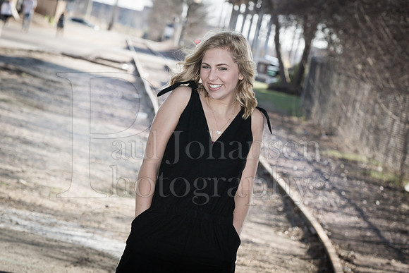Annie Cyrs Senior Images 4-24-2018-0072-3