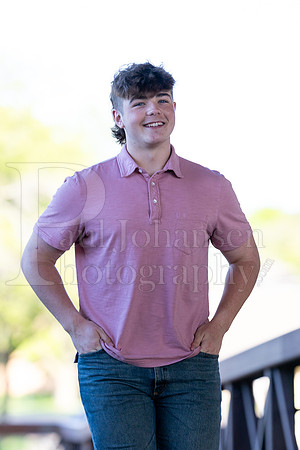 Jayden Vecchione Senior Images 5-3-2024-0183