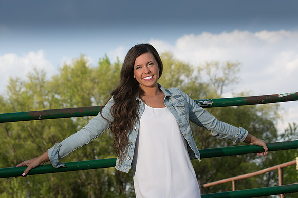 Alyssa Evett Senior Images 5-18-2014-3967_PE