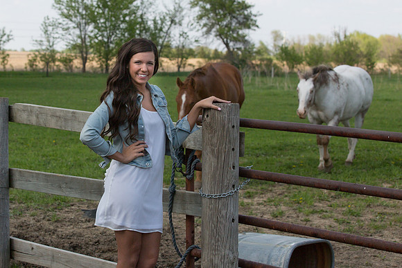 Alyssa Evett Senior Images 5-18-2014-3884