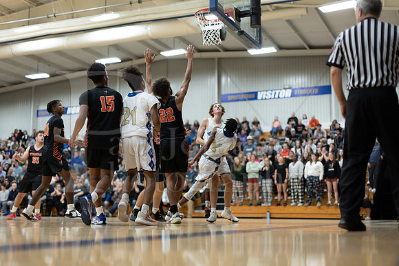 Rockford Christian Boys Varsity Basketball vs Winnebago 12-3-2022-0412