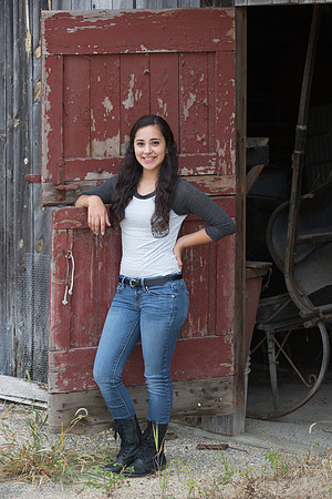 Emily Bergez Senior Images 8-10-2014-0644
