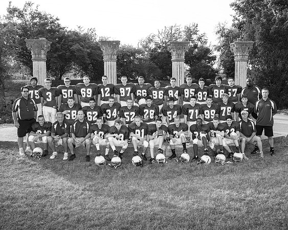 Jr. Titans 8th Grade 2013 Football Team-0141-2