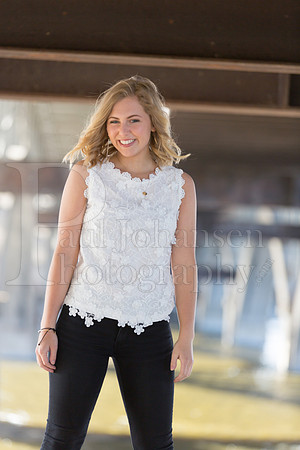 Annie Cyrs Senior Images 4-24-2018-0202