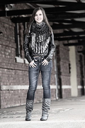 Hannah Klint Senior Images 3-21-2014-4760_pe