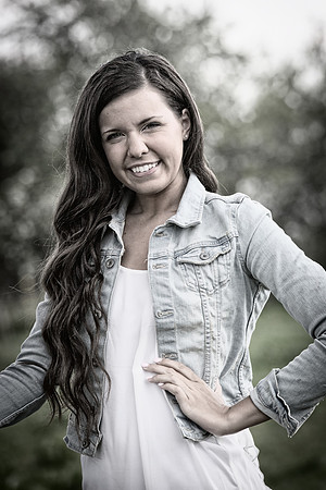 Alyssa Evett Senior Images 5-18-2014-3924_PE