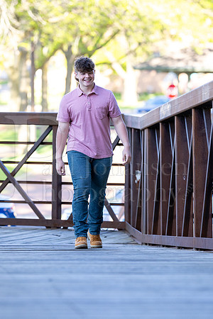 Jayden Vecchione Senior Images 5-3-2024-0158