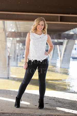Annie Cyrs Senior Images 4-24-2018-0197